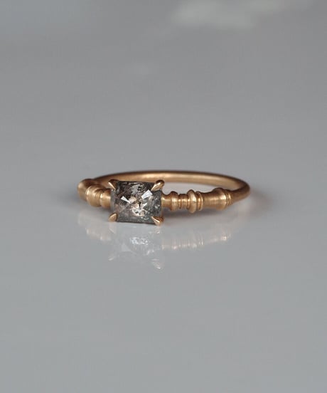 One of kind / Diamond Ring ＜K18YG＞ -R686CYG