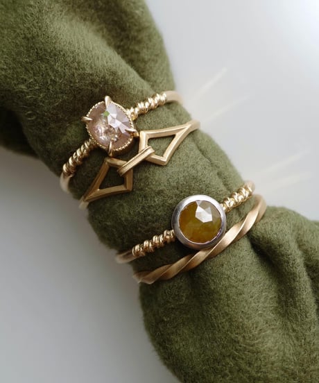 One of kind / Diamond Ring ＜K18YG＞ -R638CYG