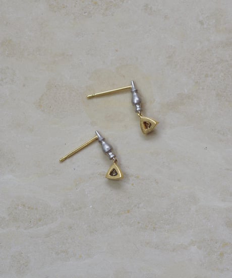 One of a kind / Natural DIAMOND earrings ＜K18YG＞ - ESDPTYG/TRI