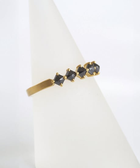 One of kind / Black Diamond ring ＜K18YG＞ - R587YG