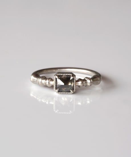 One of kind / Natural Diamond Ring ＜Pt＞ - R677PT