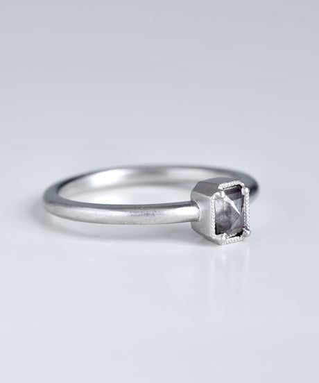 One of a kind / Diamond Ring ＜PT＞ - R435CPT