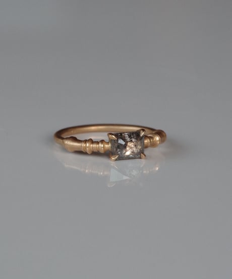 One of kind / Diamond Ring ＜K18YG＞ -R686CYG