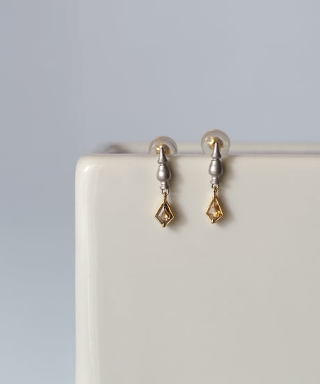 One of a kind / Natural DIAMOND earrings ＜K18YG＞ - ESDPTYG/RMB