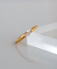One of kind /  FANCY White Diamond ring【CGL】＜K18YG＞ - R135YG/FW