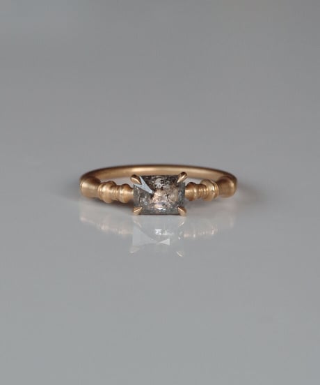 One of kind / Diamond Ring ＜K18YG＞ -R686CYG