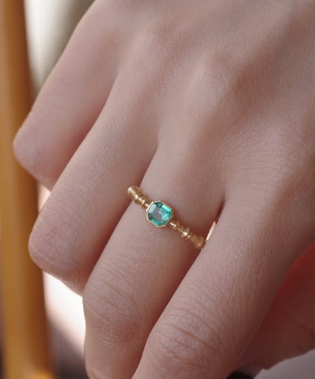 One of kind / Emerald Ring ＜K18YG＞ - R260EYG