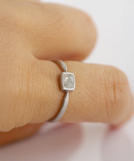 One of kind / Natural Diamond ring ＜Pt＞ - R495PT