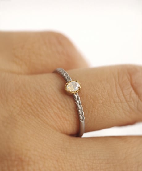 One of kind /  FANCY White Diamond ring【CGL】＜Pt/K18＞ - R106YG/FW