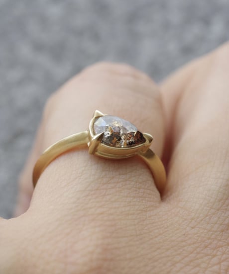 One of kind / Diamond Ring ＜K18YG＞ -R1050CYG