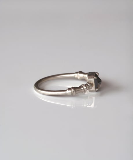 One of kind / Natural Diamond Ring ＜Pt＞ - R677PT