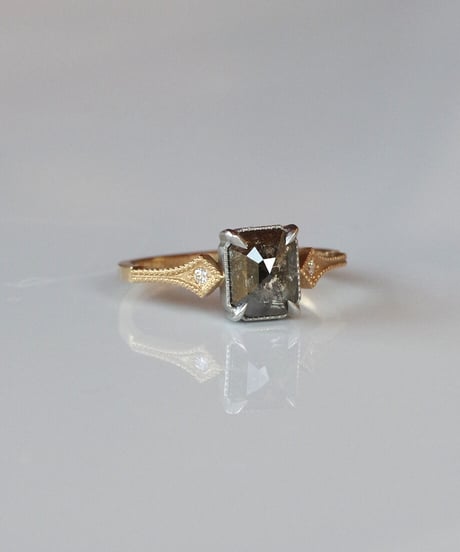 One of kind / Diamond Ring ＜K18YG,Pt900＞ -R1076CYGPT