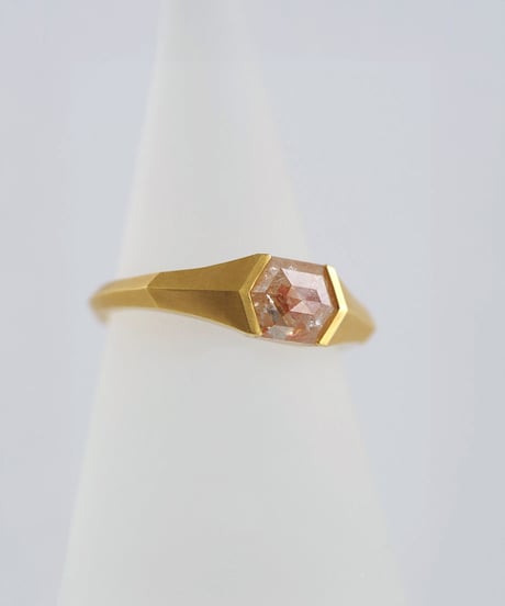 One of kind / Natural color Diamond ring ＜K18YG＞ - R1140YG