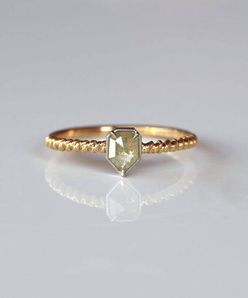 One of kind / Diamond Ring ＜K18YG,Pt900＞ - R416