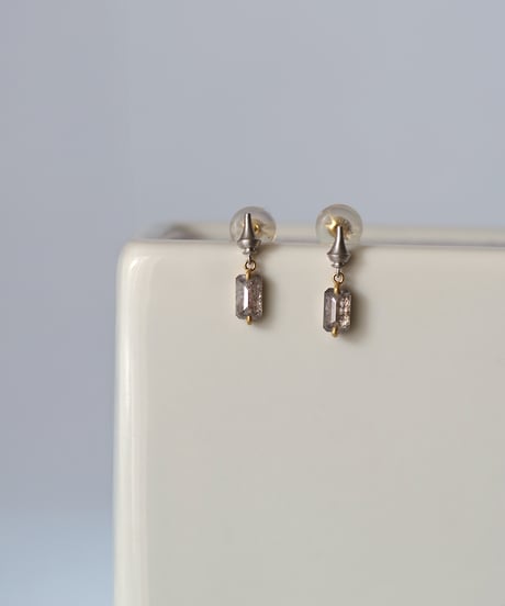 One of a kind / Natural DIAMOND earrings ＜Pt/K18YG＞ - SD-E685PTYG