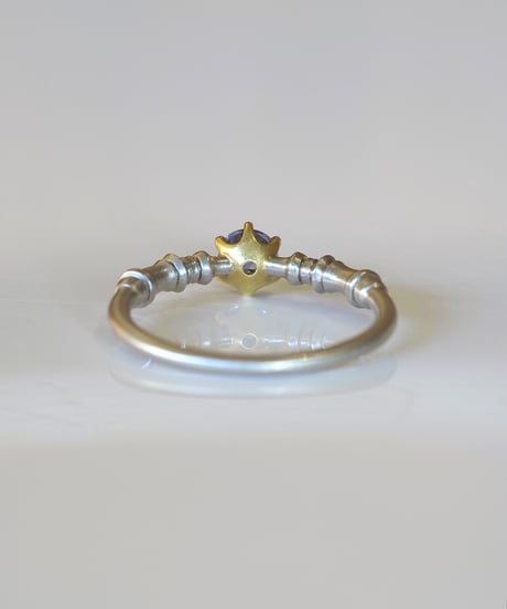 One of kind / Sapphire Ring ＜Pt / K18YG＞ - R490SPTYG