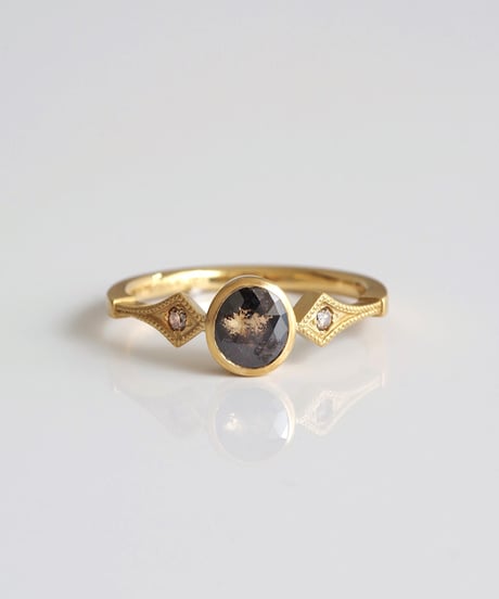 One of kind / Natural Diamond Ring ＜K18YG＞ -  R575YG