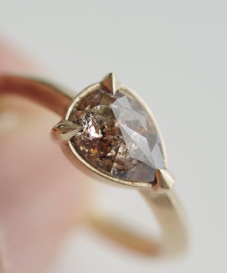 One of kind / Diamond Ring ＜K18YG＞ -R1050CYG