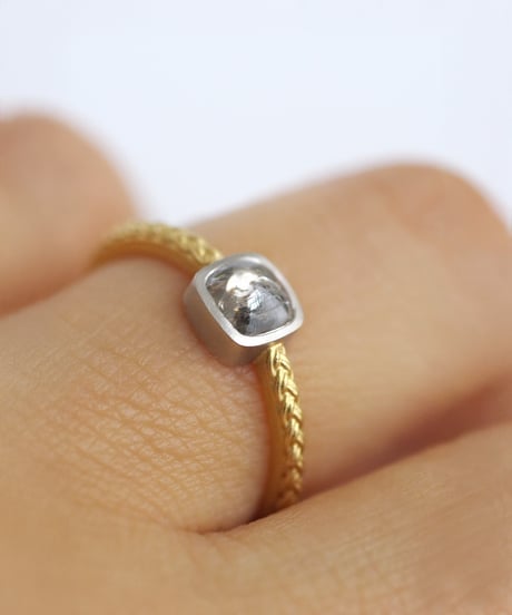 One of kind / Cabochon Diamond ring ＜K18YG/Pt＞ - R497YGPT/CB