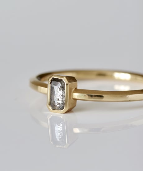 One of a kind / Diamond Ring ＜K18YG＞ - R228C
