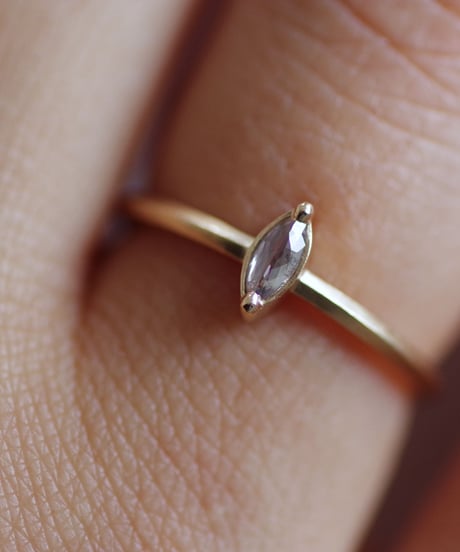 One of a kind / Diamond Ring ＜K18YG＞ - R123C