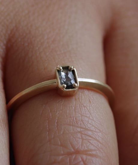 One of a kind / Diamond Ring ＜K18YG＞ - R157C