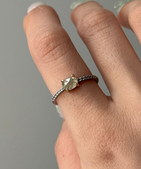 One of kind / Natural Diamond Ring ＜Pt / K18YG＞ - R820PTYG