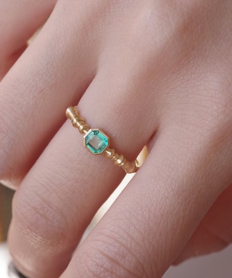 One of kind / Emerald Ring ＜K18YG＞ - R260EYG