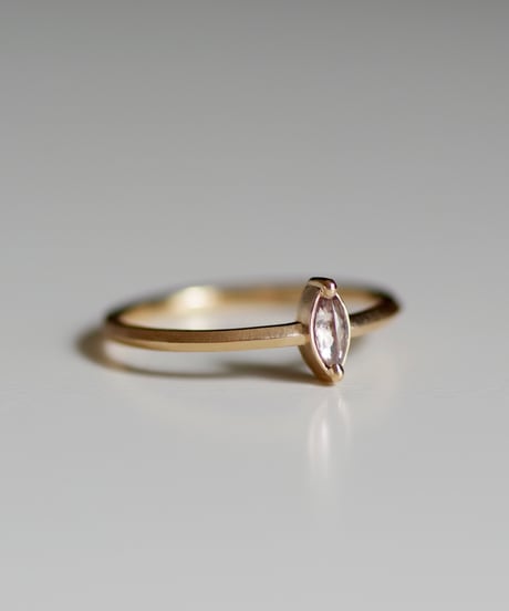 One of a kind / Diamond Ring ＜K18YG＞ - R123C