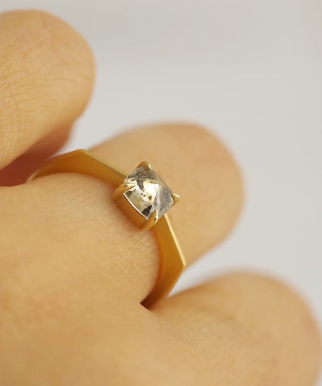One of kind / Natural Diamond ring ＜K18YG＞ - R948YG