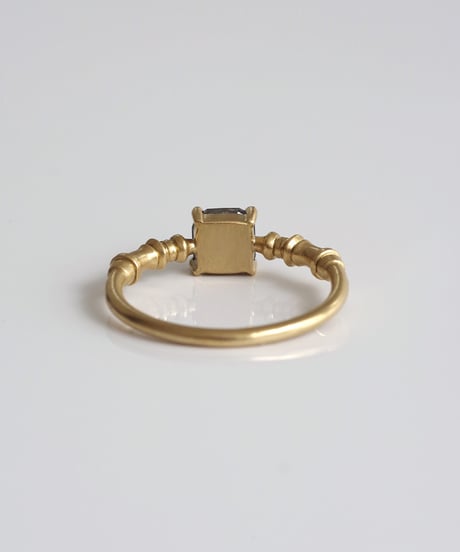 One of kind / Natural Diamond Ring ＜K18YG＞ - R1053YG