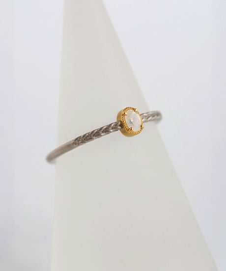 One of kind /  FANCY White Diamond ring【CGL】＜Pt/K18＞ - R106YG/FW