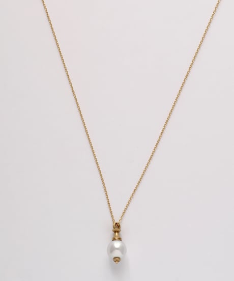 One of a kind / Spindle series longchain pendant in Akoya pearl - White ＜K18YG＞