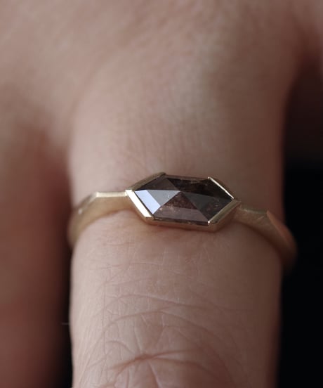 One of kind / Diamond Ring ＜K18YG＞ -R640C