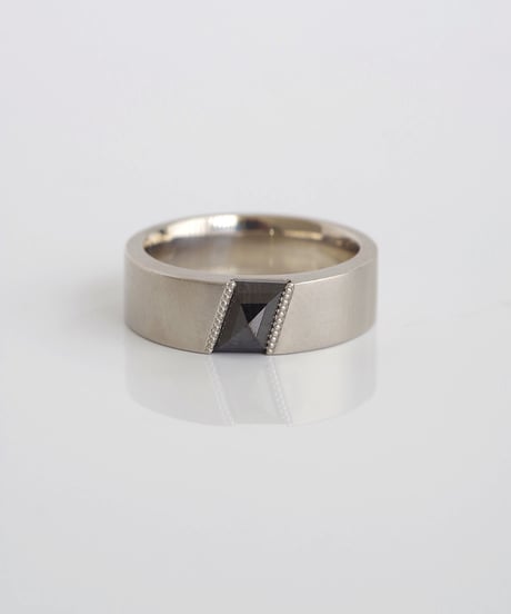 One of kind / Black Diamond ring ＜Pt＞ - R1073PT