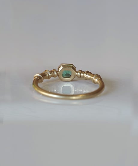 One of kind / Emerald Ring ＜K18YG＞ - R260EYG