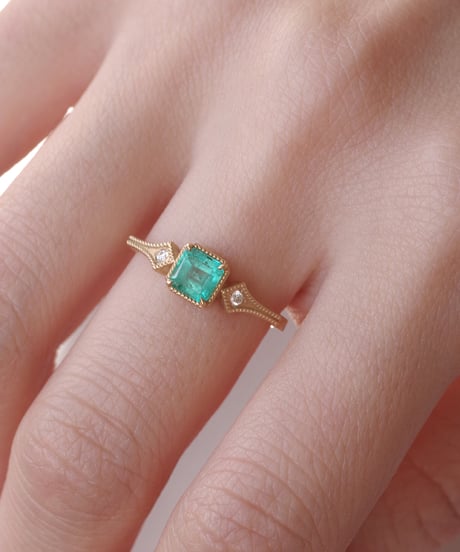 One of kind / Emerald Ring ＜K18YG＞ - R560EYG