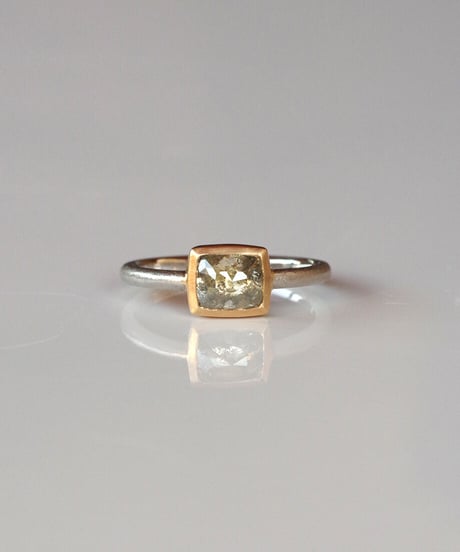 One of kind / Diamond Ring ＜Pt900,K18YG＞ -R1084CPTYG