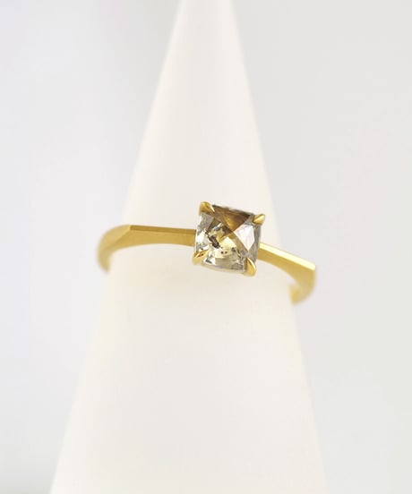 One of kind / Natural Diamond ring ＜K18YG＞ - R948YG