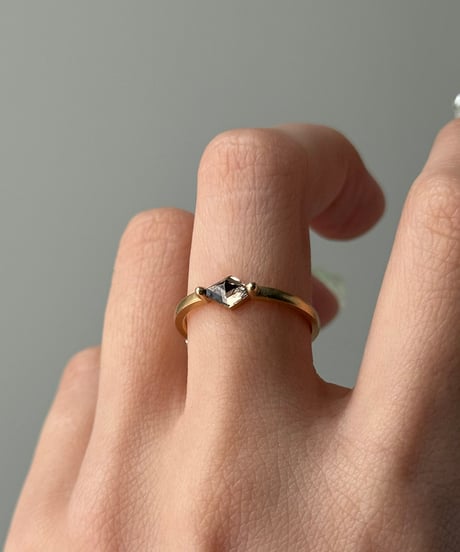 One of kind / Natural Diamond Ring ＜K18YG＞ - R521YG