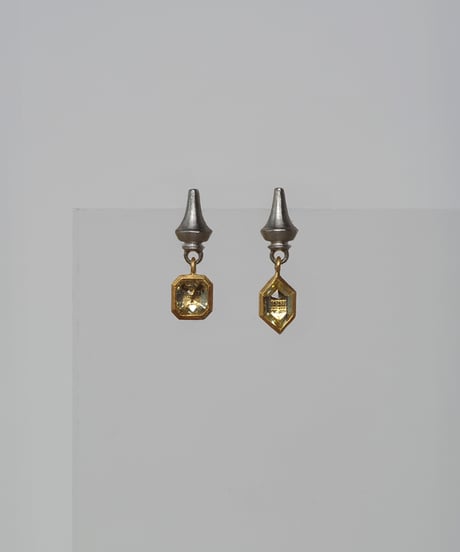 One of a kind / Natural DIAMOND earrings ＜Pt/K18YG＞ - SD-E403PTYG