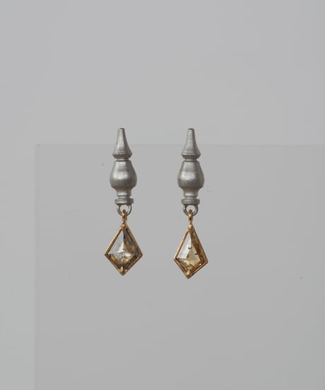 One of a kind / Natural DIAMOND earrings ＜K18YG＞ - ESDPTYG/RMB