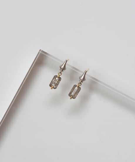 One of a kind / Natural DIAMOND earrings ＜Pt/K18YG＞ - SD-E685PTYG