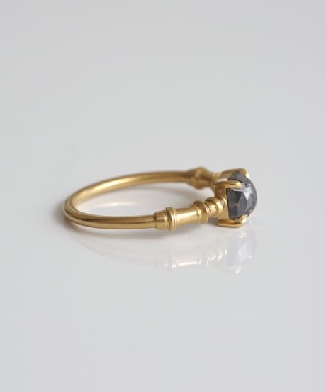 One of kind / Natural Diamond Ring ＜K18YG＞ - R1053YG