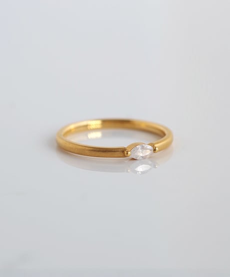One of kind /  FANCY White Diamond ring【CGL】＜K18YG＞ - R135YG/FW