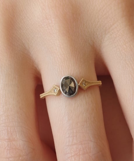 One of kind / Natural Diamond Ring ＜K18YG/Pt＞ - R658YGPT