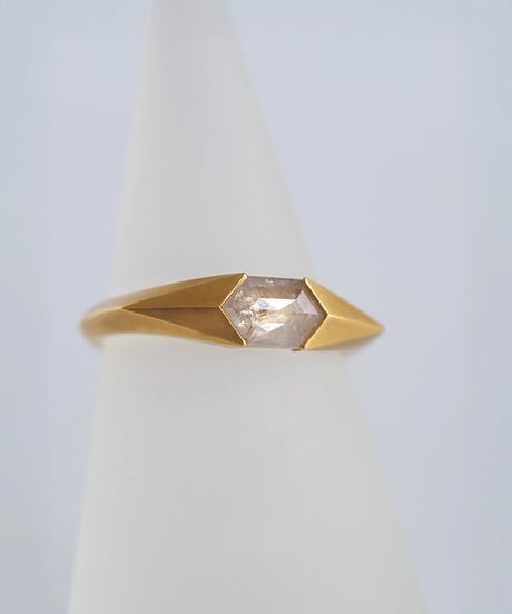 One of kind / Natural color Diamond ring ＜K18YG＞ - R493YG