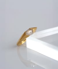 One of kind / Natural color Diamond ring ＜K18YG＞ - R493YG