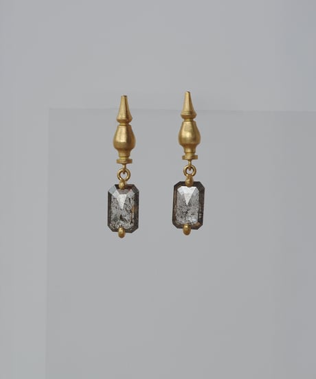 One of a kind / Natural DIAMOND earrings ＜Pt/K18YG＞ - SD-E698YG