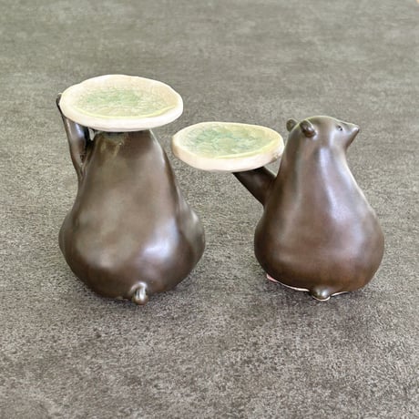UMESHISO工房 お皿を持った動物たちのオブジェ（大）